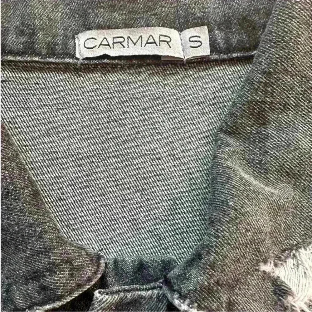 Carmar Men's Distressed Gray/ Black Jean Jacket
With Zippers Size Small EUC! - Picture 11 of 12